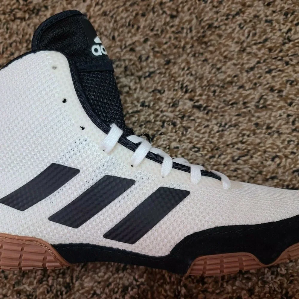 Adidas Tech Fall 2.0 Wrestling Off White Black Gum FU8172 Sz US 5 Kids Youth. Co - Picture 2 of 10